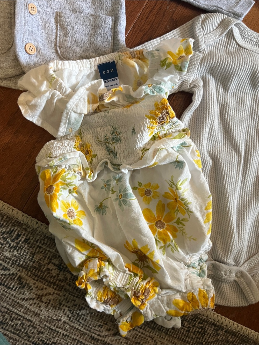 Baby girl 0-3 month bundle clothing, dresses and onesies - Picture 3 of 5
